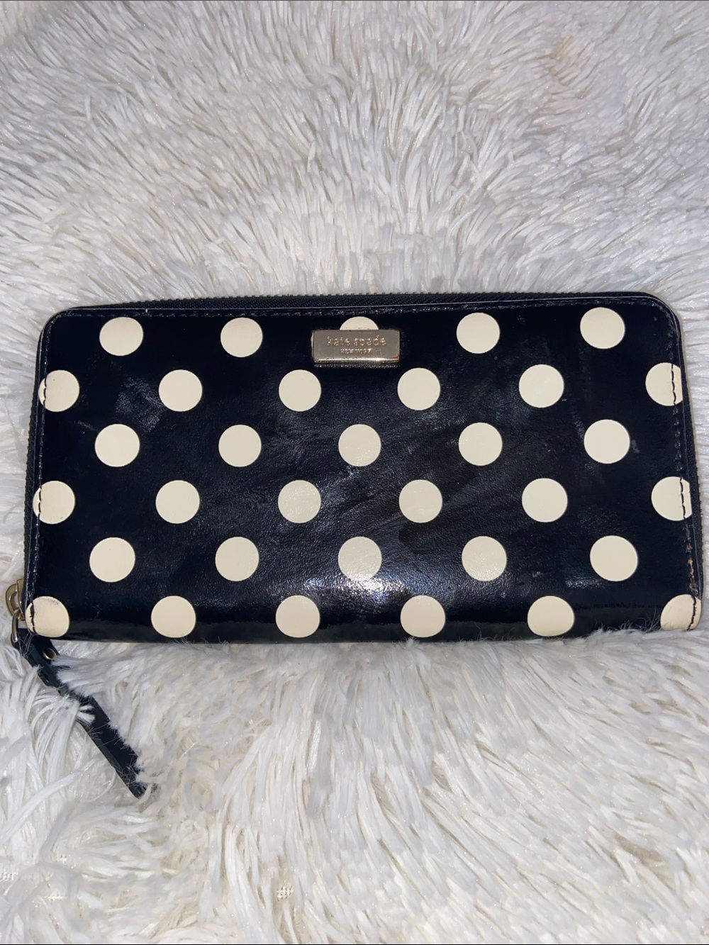 KATE SPADE Wallet Neda Carlisle Street Patent Leather Zip Around Wallet